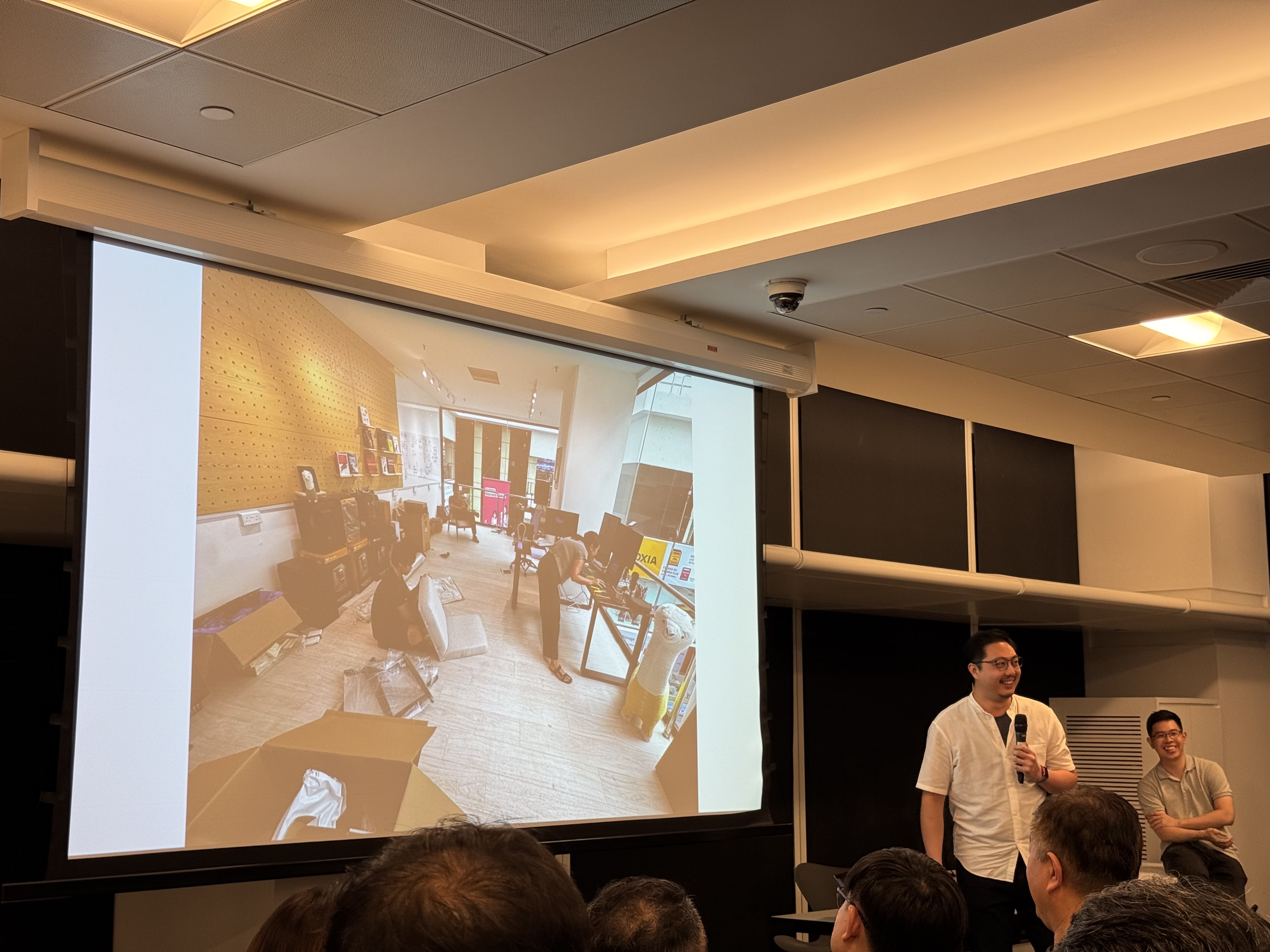 Daniel at Singapore AI Showcase