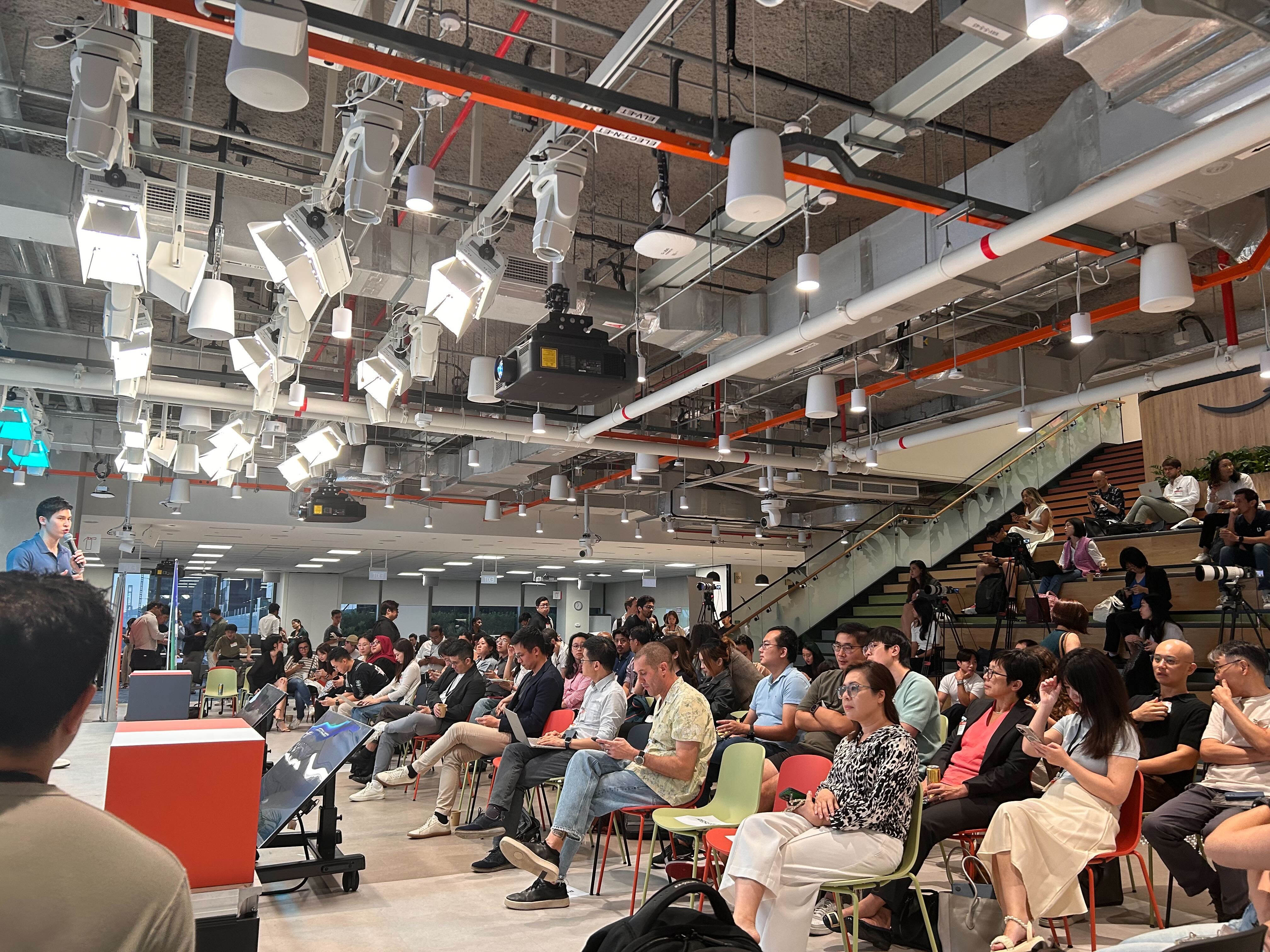 Singapore AI & Robotics Demo Night Singapore AI & Robotics Demo Nights